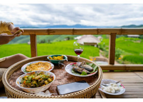 Рестораны с панорамным видом в Казахстане: наслаждайтесь едой и пейзажами